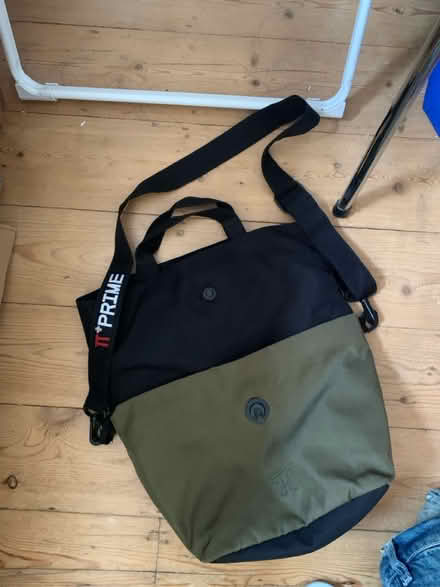 Photo of free Cross body bag (Hackney downs E8) #1