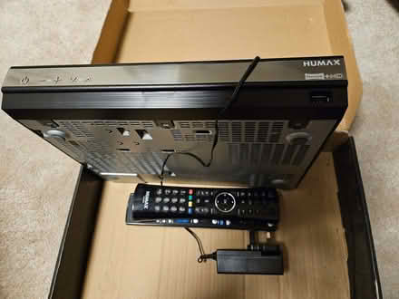 Photo of free humax freeview recorder hdr 2000t (Enfield EN1) #1