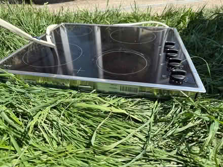 Photo of free Built-in 4 ring electric hob (TA11 6AN) #2