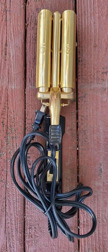 Photo of free Curling Iron (Downers Grove (south side)) #1