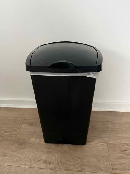 Photo of free Plastic bin (Marshalswick AL4) #1