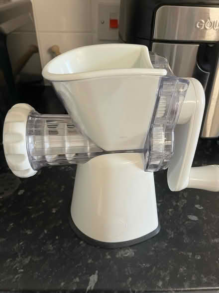 Photo of free Manual mincer (Welwyn Garden City) #1