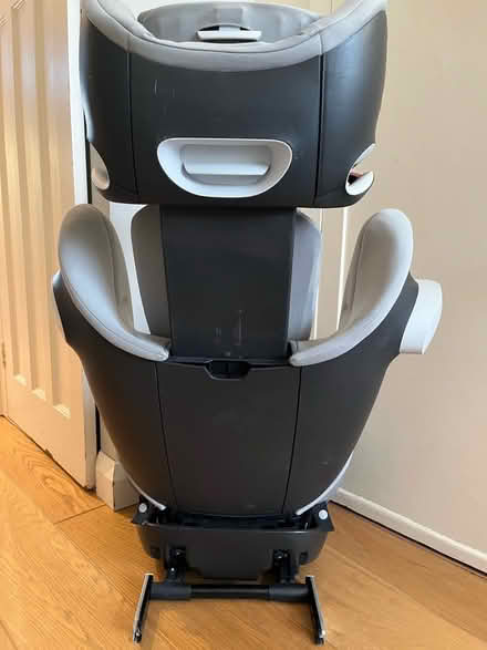 Photo of free Cybex isofix carseat (New Marston OX3) #4