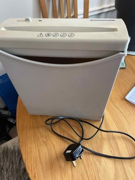 Photo of free Paper shredder (Chelmsford CM3) #1
