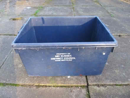 Photo of free Blue recycling box (Sunnyside RH19) #1