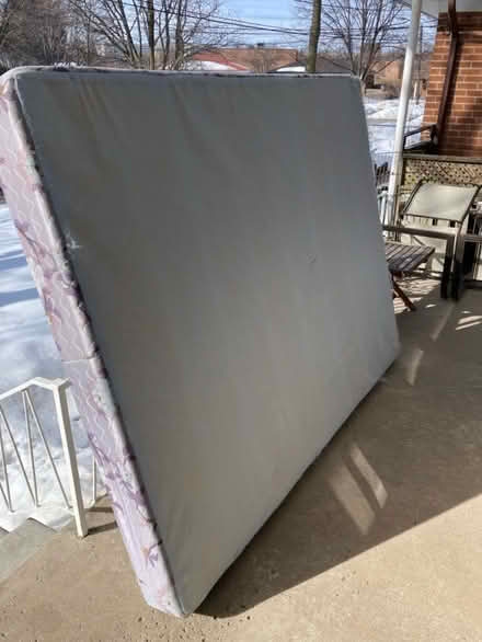 Photo of free Queen size base board (Toronto) #1