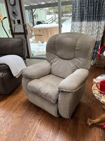Photo of free Lazy Boy Recliner (71 Wertsville Road Ringoes) #2