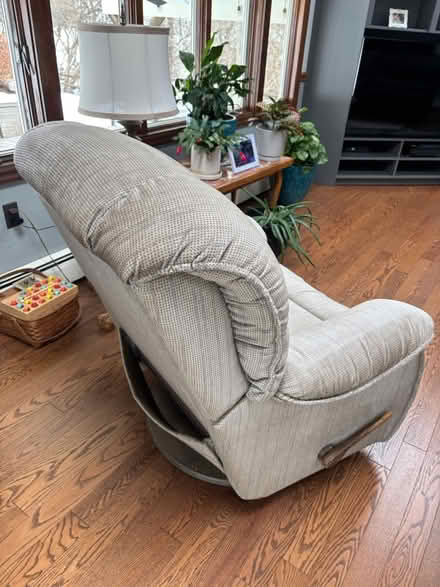 Photo of free Lazy Boy Recliner (71 Wertsville Road Ringoes) #3