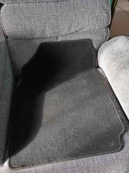 Photo of free Note nissan carmats (Maidenhead SL6) #1