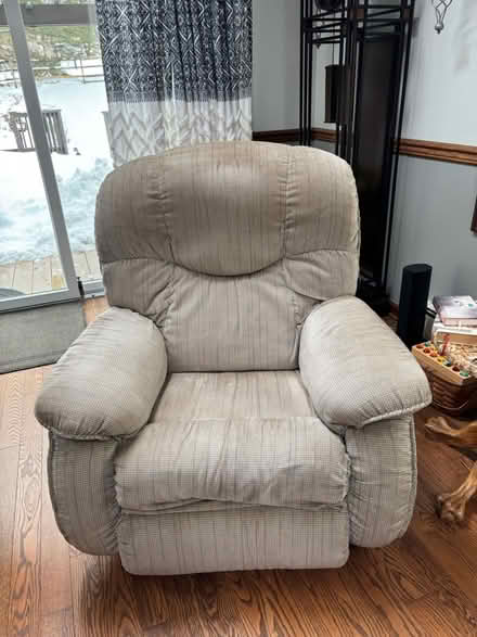 Photo of free Lazy Boy Recliner (71 Wertsville Road Ringoes) #1