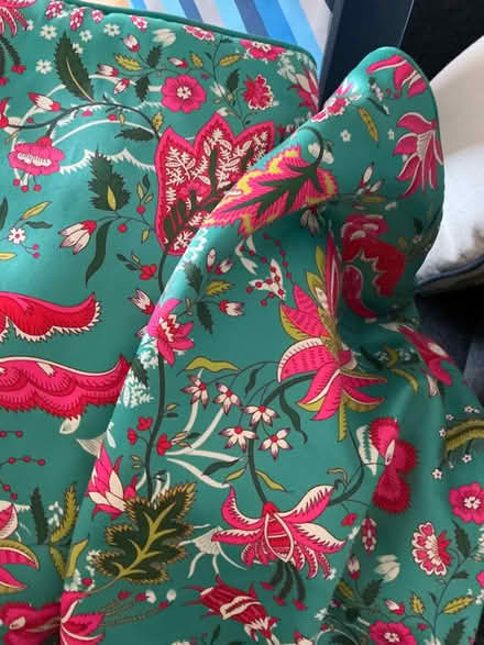 Photo of free 2 turquoise pink pattern cushion covers Grand Bazaar (BT10) #2