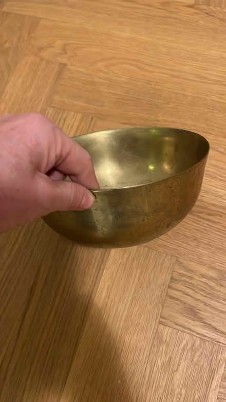 Photo of free brass 'singing' bowl - (Holland Park W11) #1