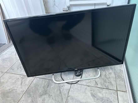 Photo of free 32” flat screen JVC TV (CR7) #1