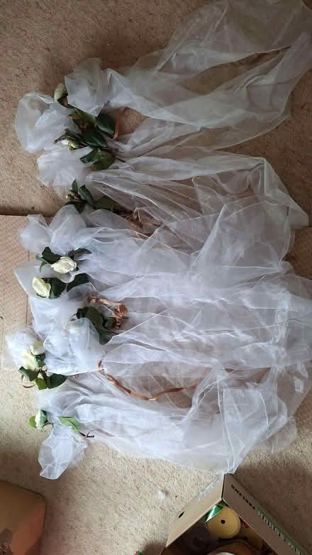 Photo of free White Decorative Bows (Oxton CH43) #1