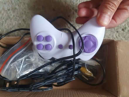 Photo of free Gaming controller (Chesham HP5) #1