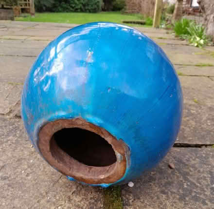 Photo of free Heavy ceramic garden ornament (Stoke Hammond MK17) #2