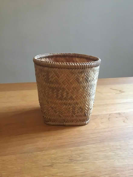 Photo of free Basket/plant holder (Berkhamsted HP4) #1