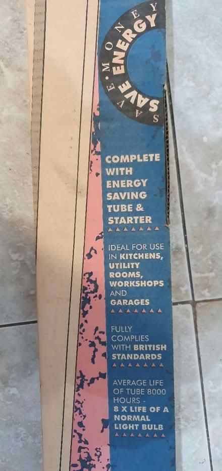 Photo of free 4ft Fluorescent unit (SK5 Reddish) #1