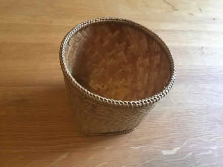Photo of free Basket/plant holder (Berkhamsted HP4) #3