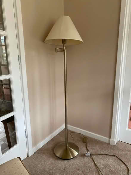 Photo of free Standard lamp (Wantage town centre) #1