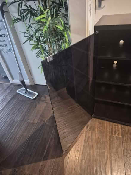 Photo of free Tv Unit (thornton heath) #2