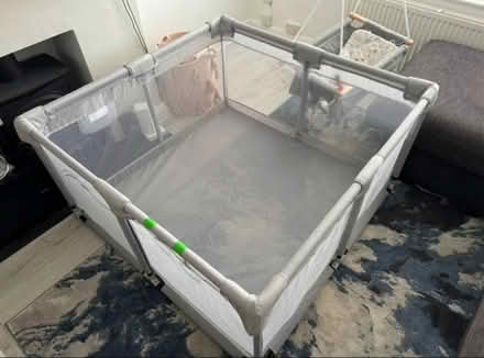 Photo of free Rectangular playpen like new (SE20) #2