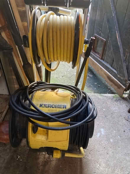 Photo of free Power hose (South Croydon CR2) #2