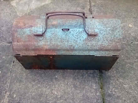 Photo of free metal toolbox - empty (Gledhow LS8) #2
