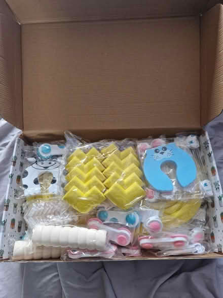 Photo of free Child safety kit (Preston PR5) #2