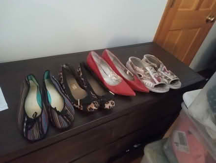 Photo of free 4 pairs women's size 9.5 shoes (Peekskill, NY) #1