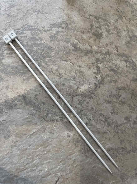 Photo of free 3.25mm metal knitting needles (Hitchin (South)) #1