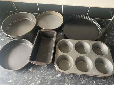 Photo of free Various pans & kitchenware (Cogges OX28) #1