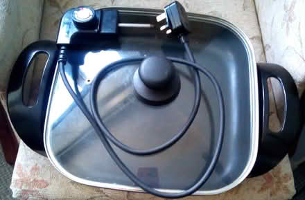 Photo of free 4 litre electric thermostatic pan (Broadsone BH18) #1