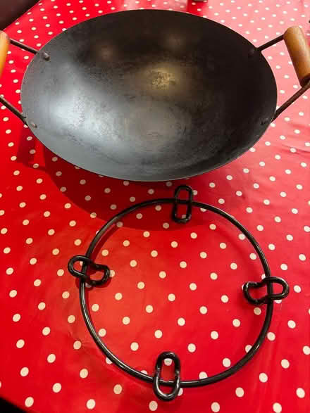 Photo of free Wok and wok support (Farncombe GU7) #1