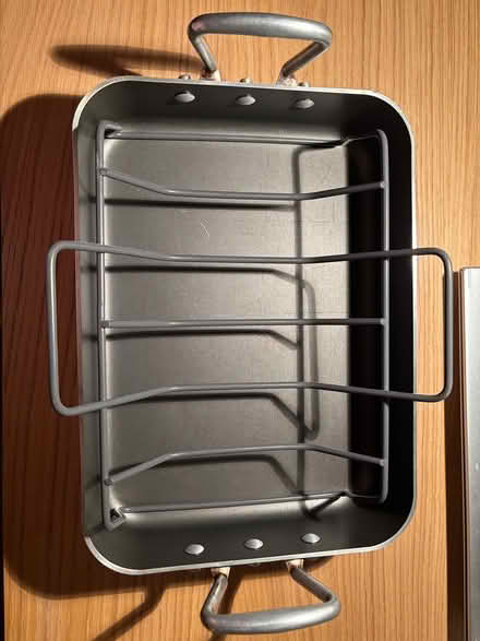 Photo of free Deep Roasting Tin & Rack (Loughton MK5) #1