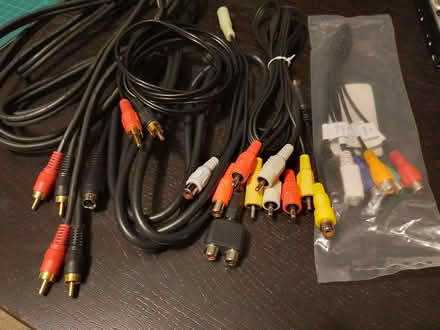 Photo of free Audio / video cables (Shenley Church End MK5) #1
