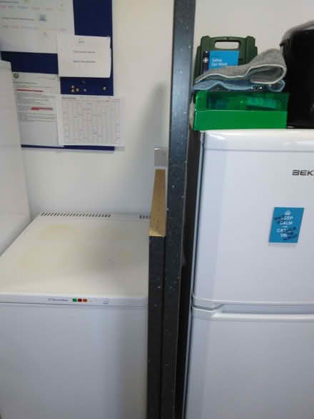 Photo of free laminated worktops (2) (Wisewood S6) #1