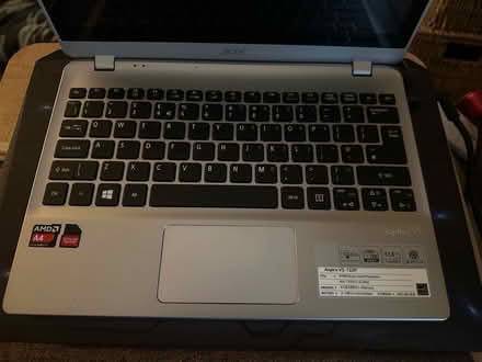 Photo of free Small laptop with Linux mint (Hanworth RG12) #2