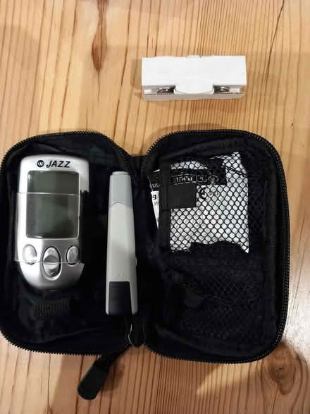 Photo of free AgaMatrix blood glucose monitor (Cowplain PO8) #2