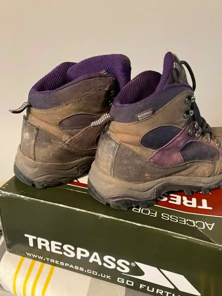 Photo of free Women’s walking boots (Heston UB2) #2