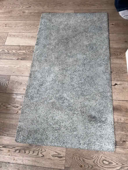 Photo of free Grey rug (Welwyn Garden City) #1
