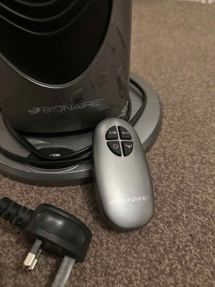 Photo of free Bonaire Tower Fan with Remote (Richmond (north sheen station)) #2