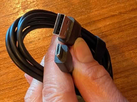 Photo of free various cables (Bellevue (Lakemont/Eastgate)) #2