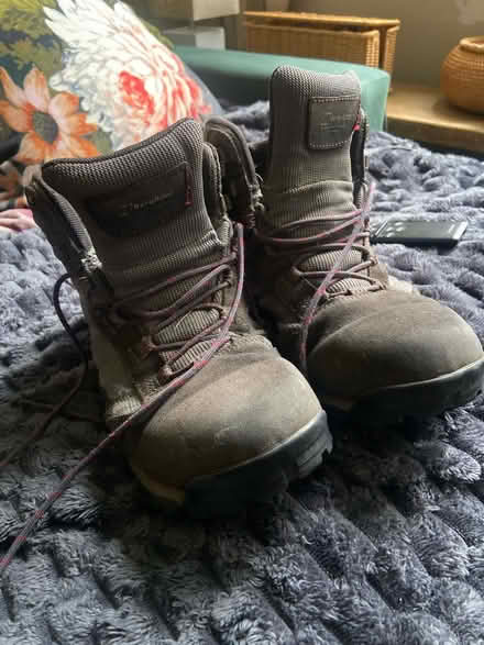 Photo of free Berghouse size 9 (Barnes) #1