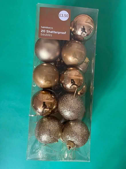 Photo of free Gold Baubles and Tinsel (BR6) #1