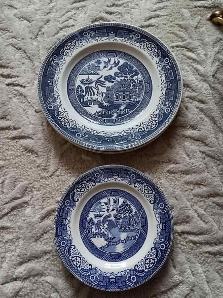 Photo of free Old Willow Dinner & Side Plates (Newton Abbot TQ12) #1