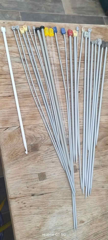 Photo of free Old knitting needles + 1 crochet (Allestree DE22) #1