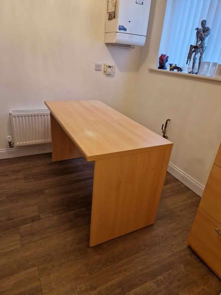 Photo of free Office desk (Hatch Warren Farm RG22) #3