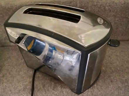 Photo of free Toaster (Farnborough GU14) #1