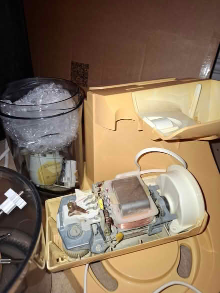 Photo of free Vintage mixer (BR3 Beckenham Rd tram stop) #4